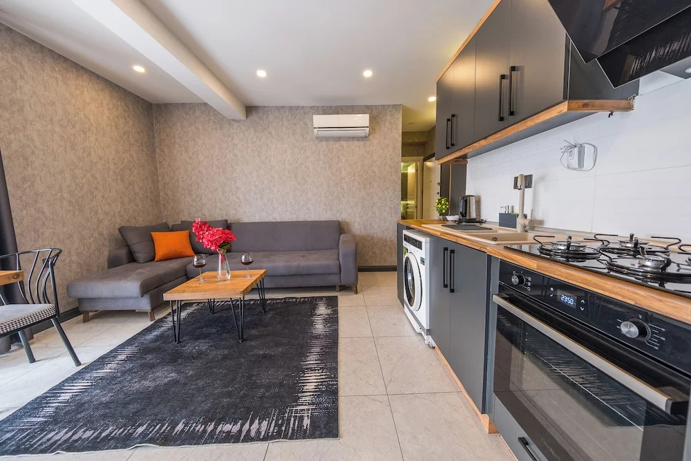 Photo - Mrt Suites Lara