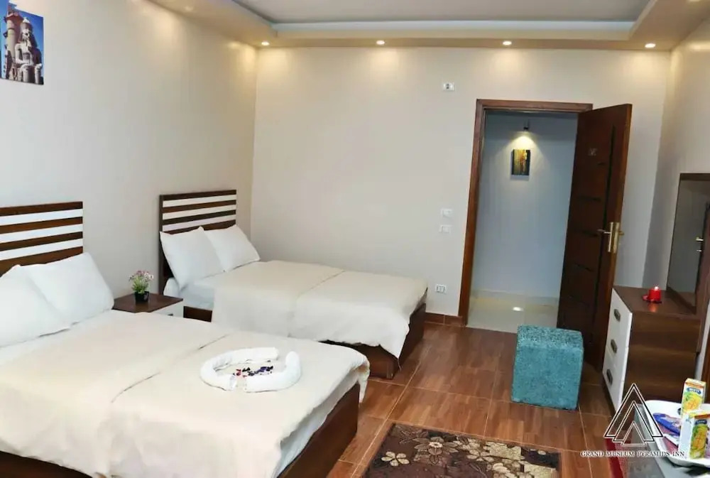 Foto - Luca Pyramids Inn