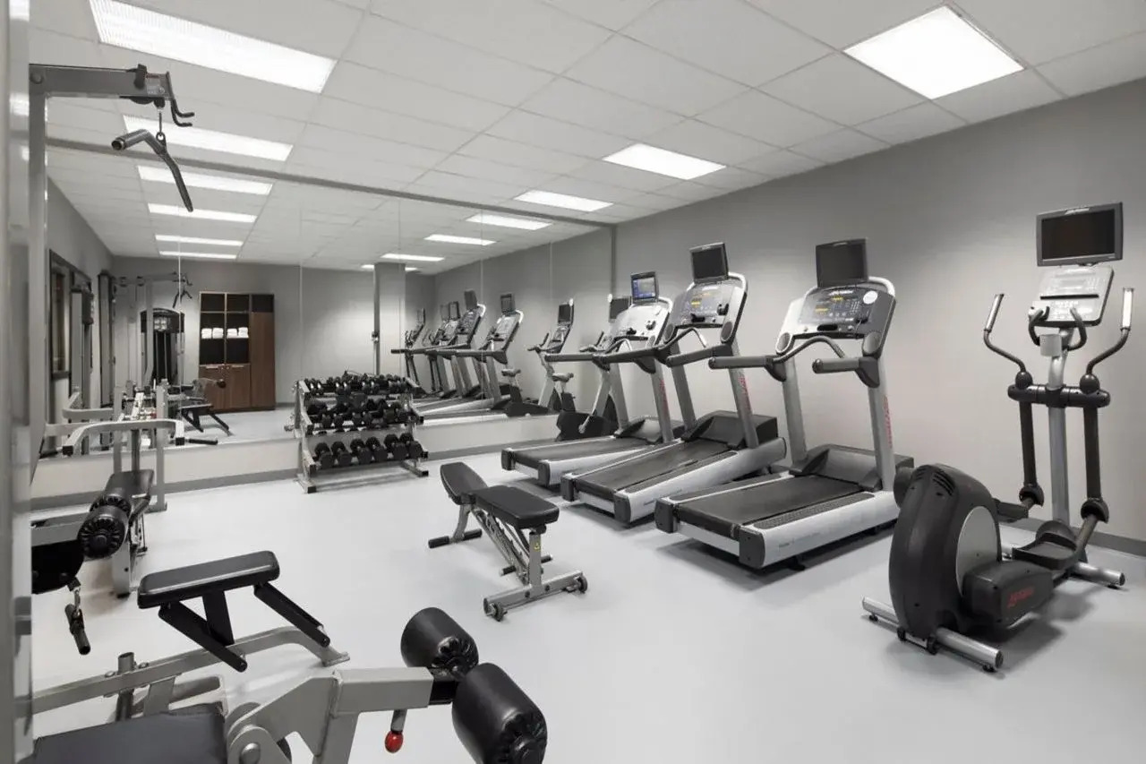 Photo - Courtyard by Marriott Montreal Airport