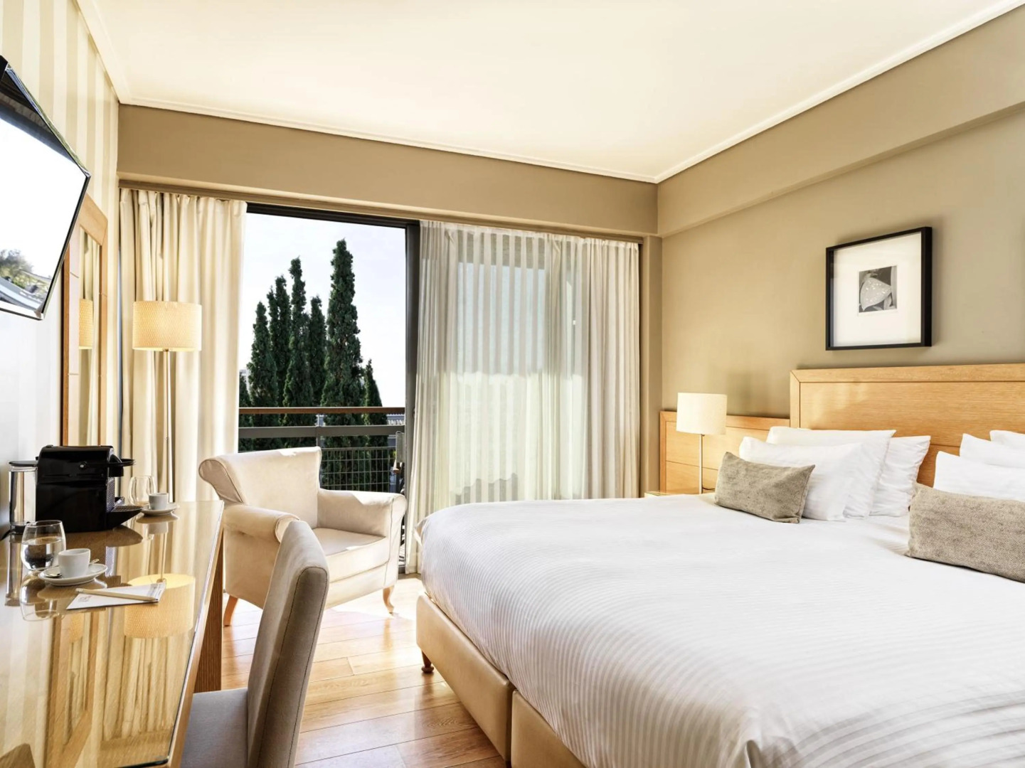 Photo - Sea View Cityscape Hotel