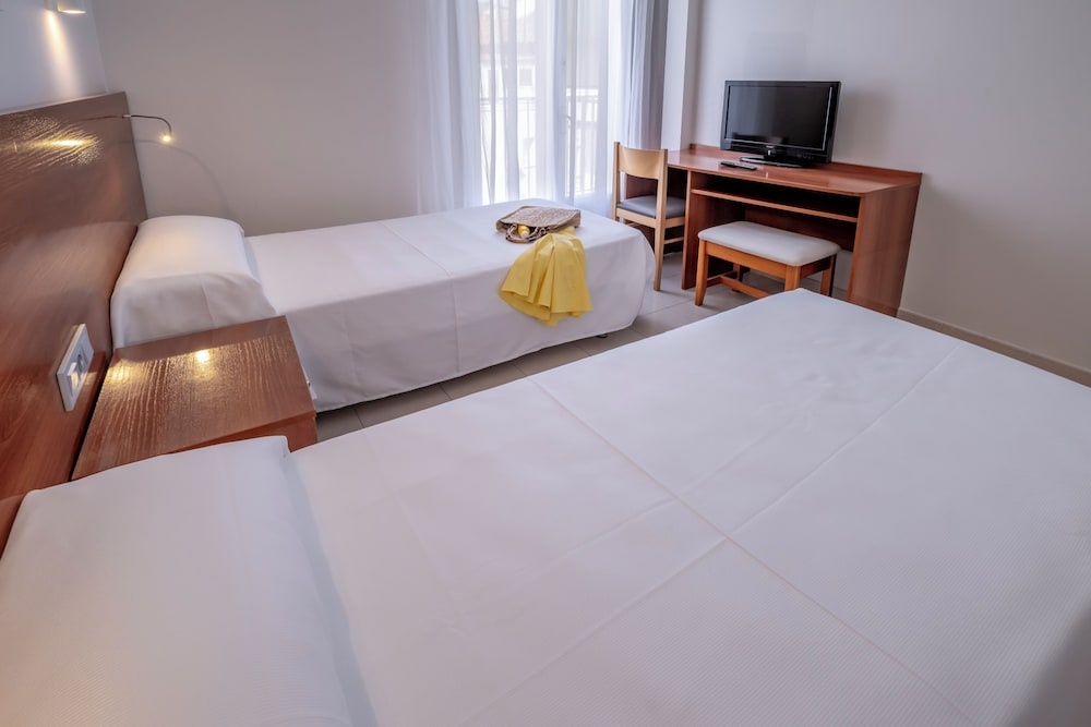 Photo - Hotel GHT Simeon