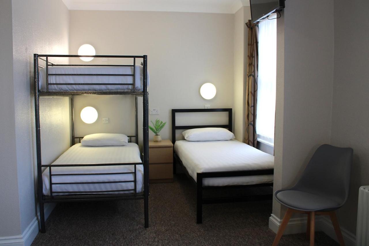 Photo - Lords Hotel