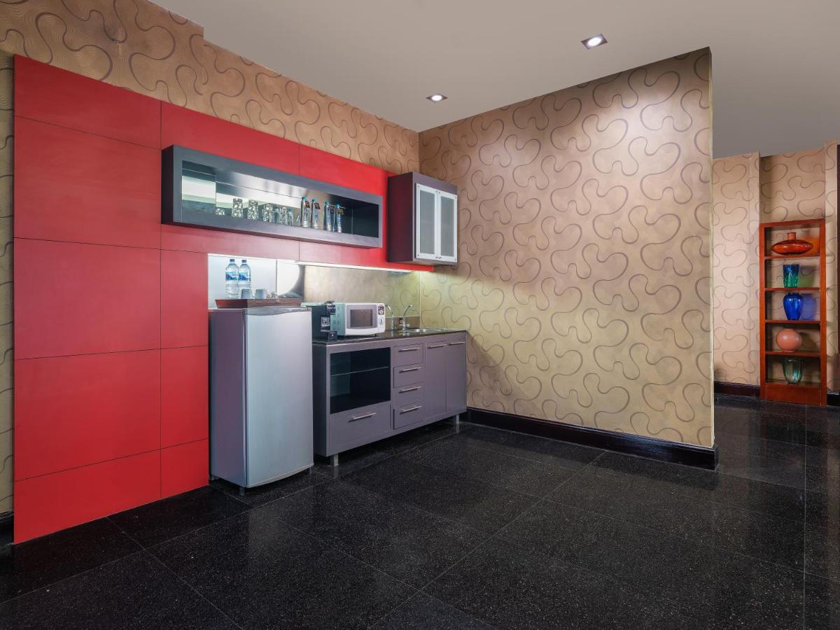 Foto - Manhattan Hotel Jakarta