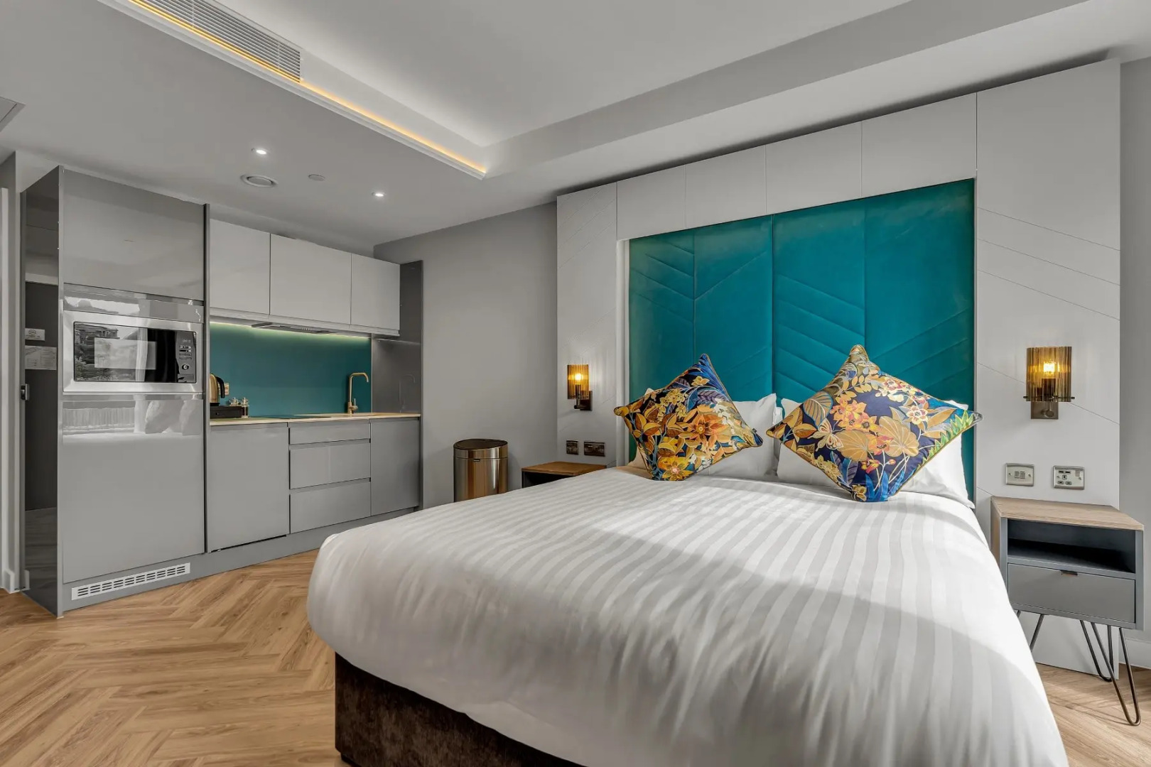 Photo - Roomzzz Edinburgh