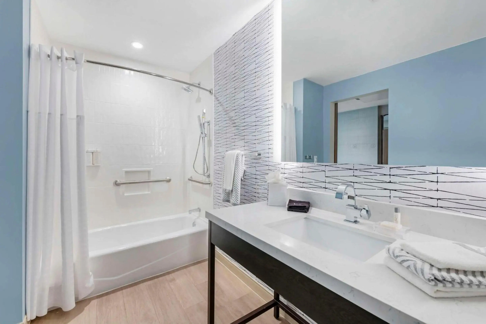 Photo - Cambria Hotel Austin Downtown