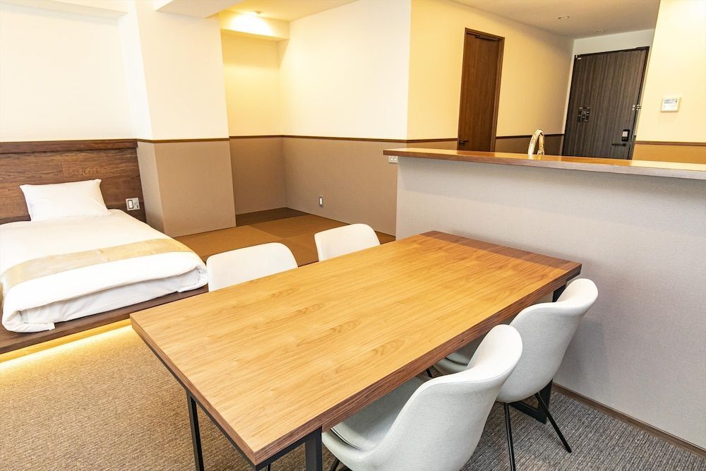 Photo - Minn Asakusa