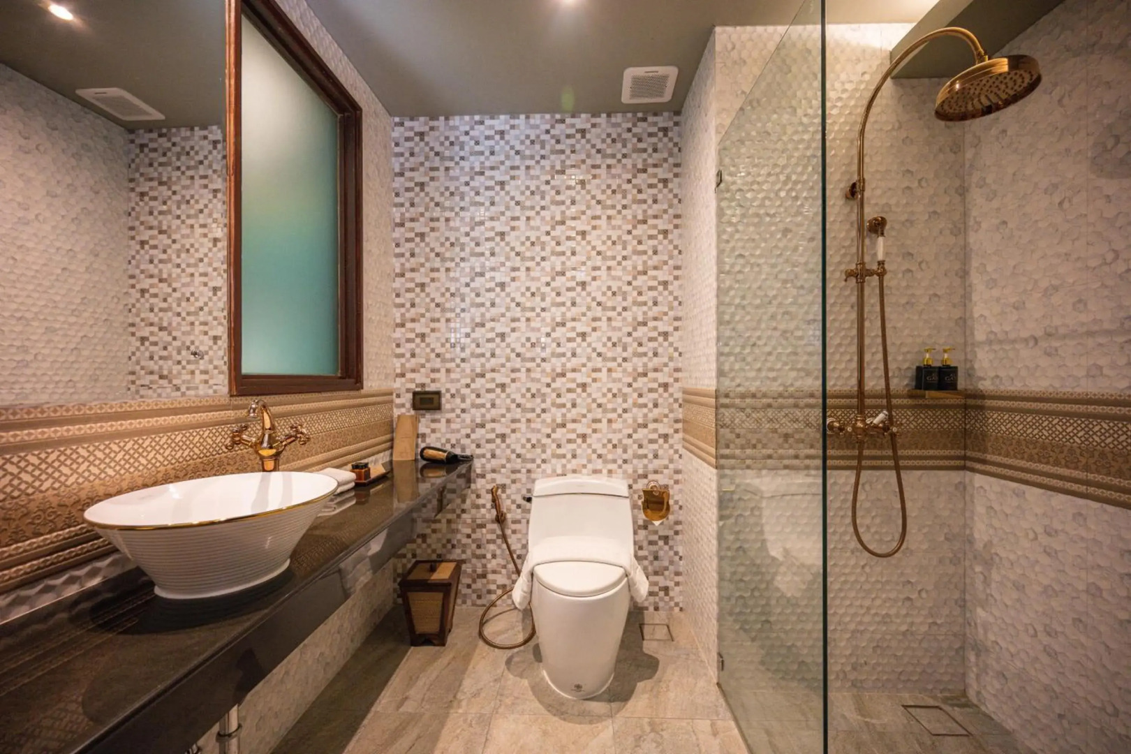 Photo - At Gate Thaphae Hotel