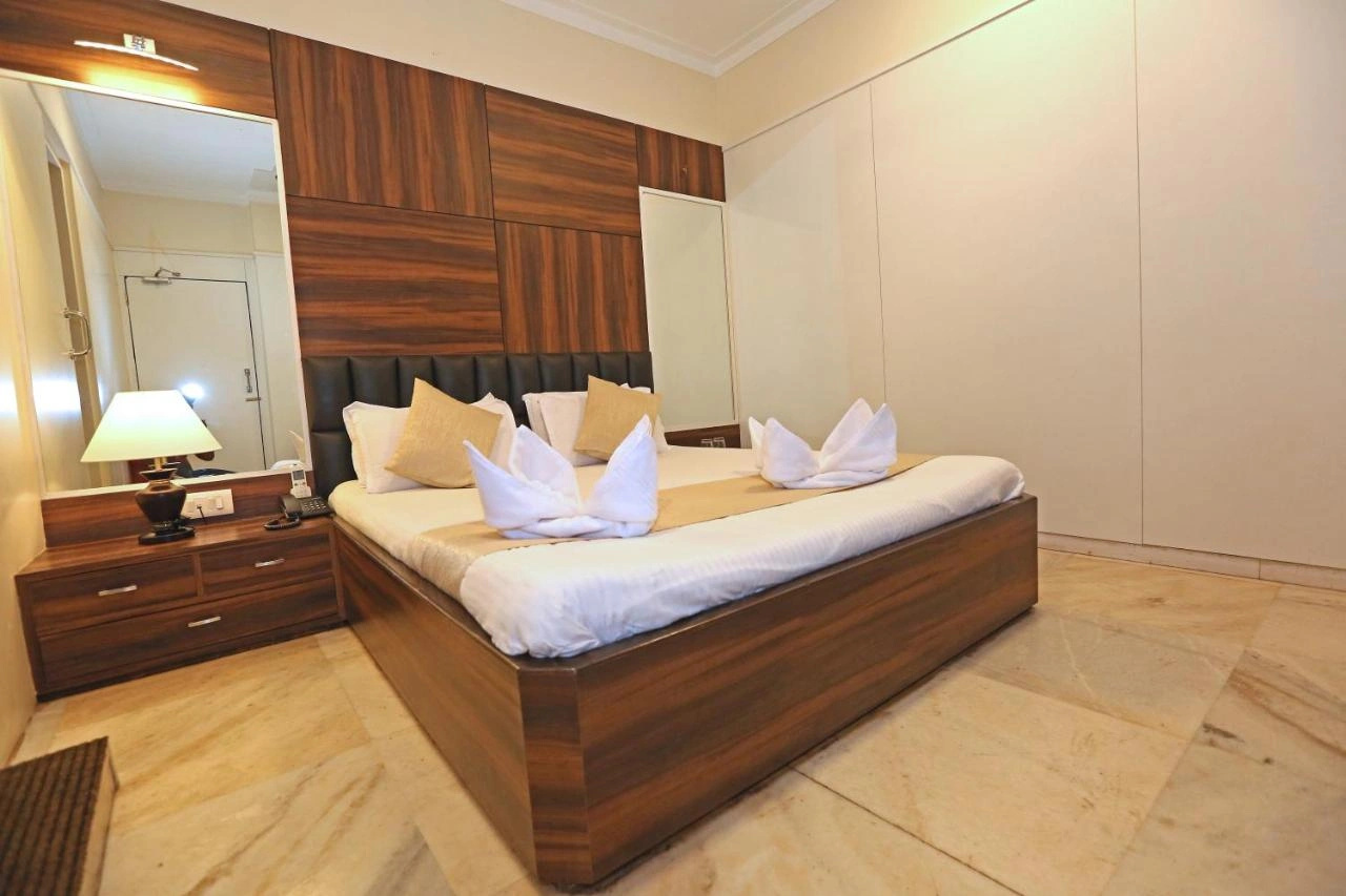 Photo - Gulf Hotel Colaba