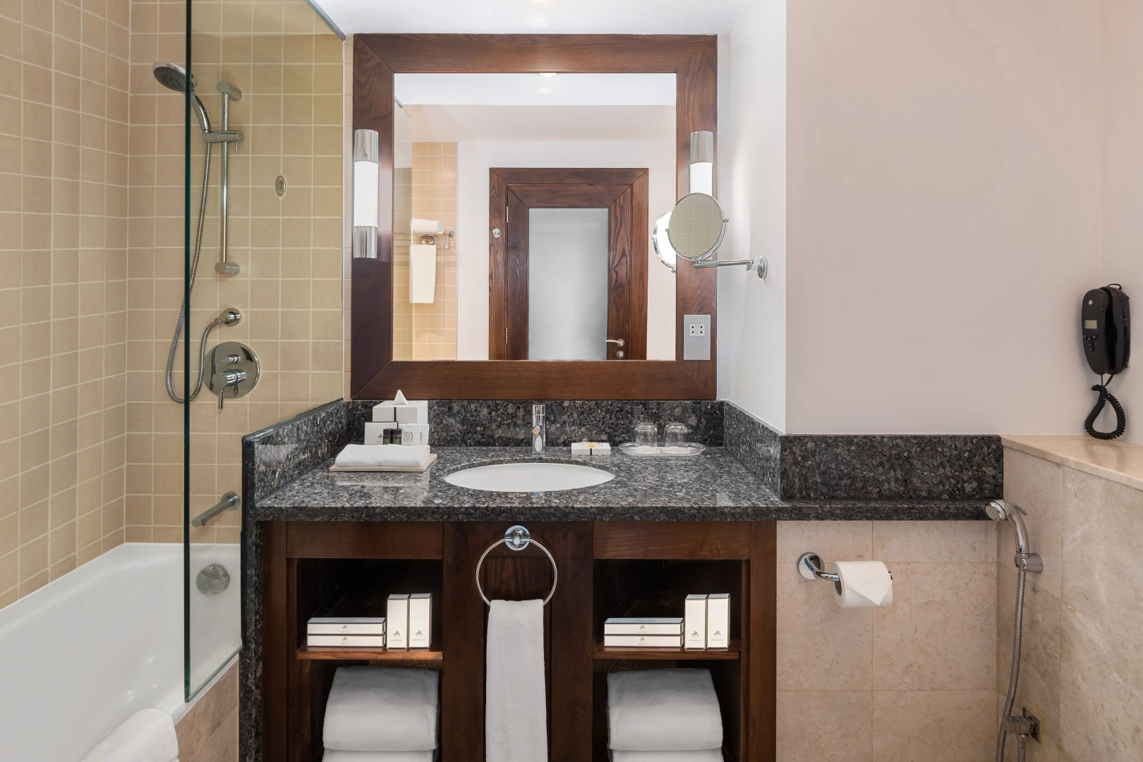 Photo - JA Ocean View Hotel, Jumeirah Beach Dubai