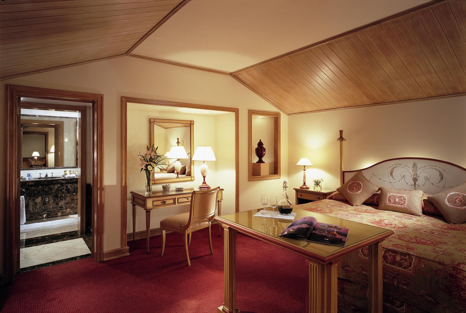 Photo - Olissippo Lapa Palace – The Leading Hotels of the World