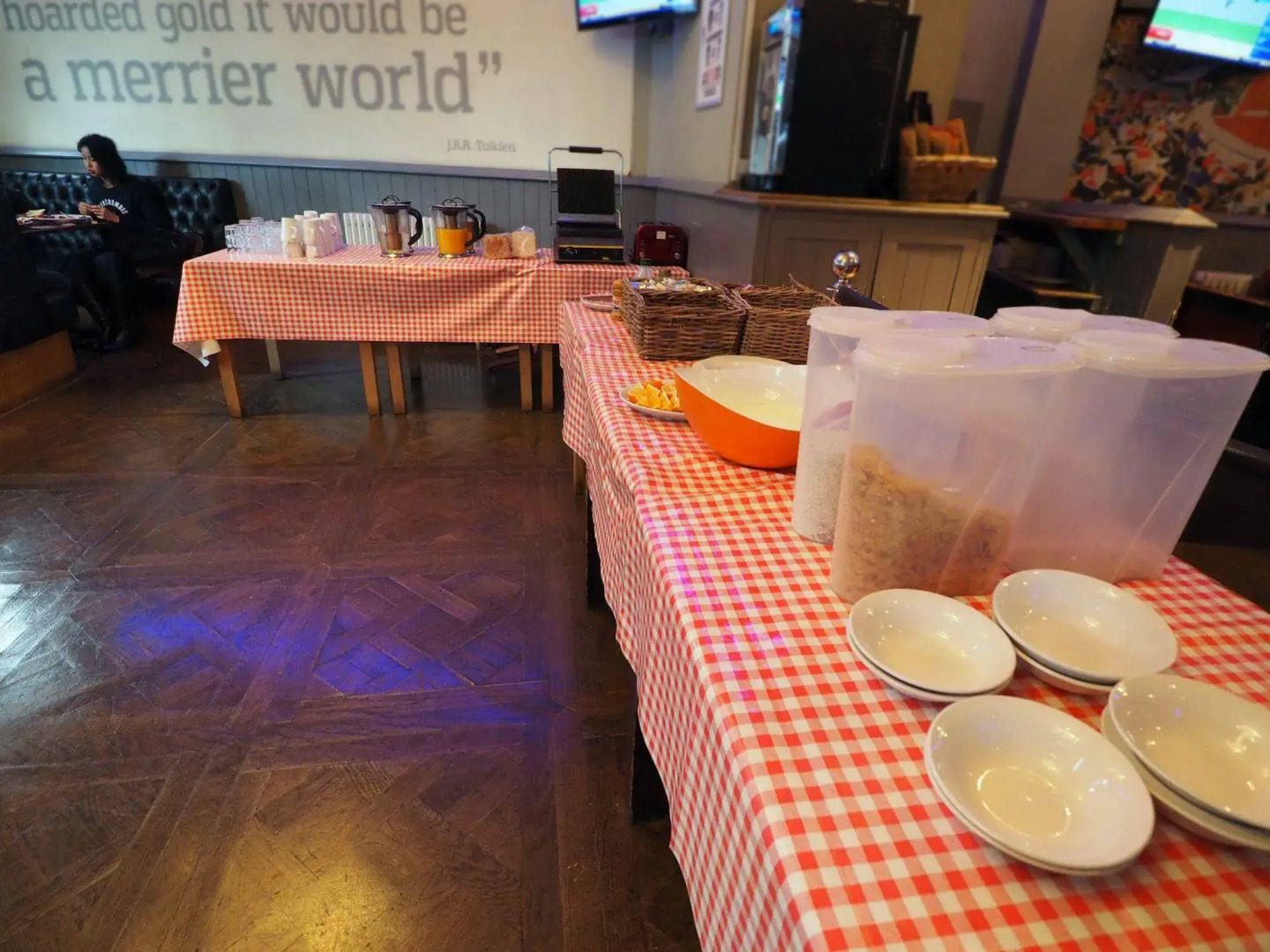 Photo - St Christopher's Inn Hammersmith