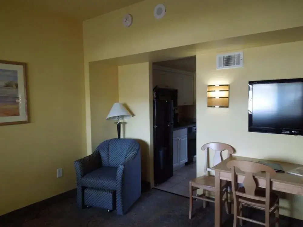 Photo - The Atrium Resort, Virginia Beach by Vacatia