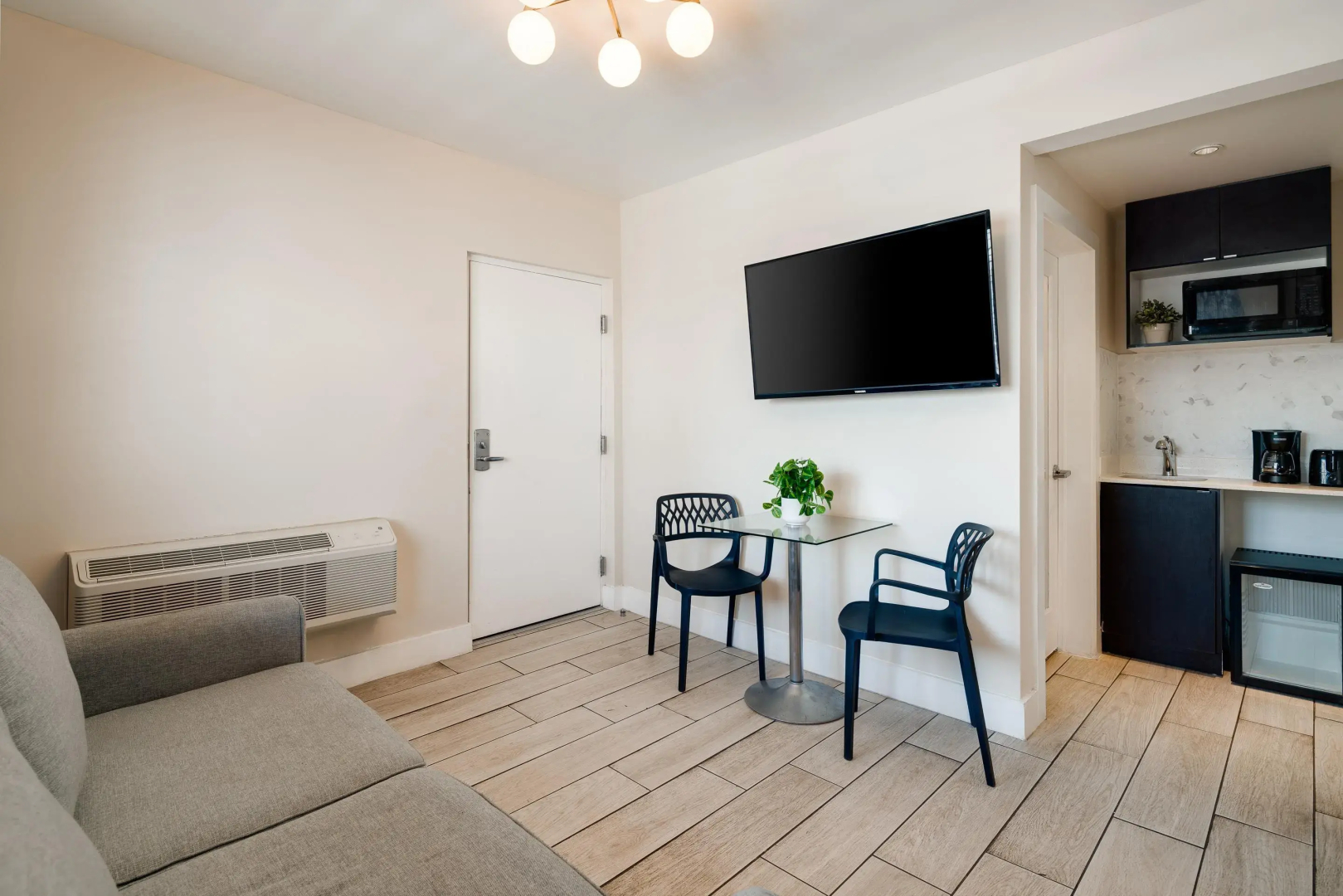 Foto - Waterside Hotel and Suites