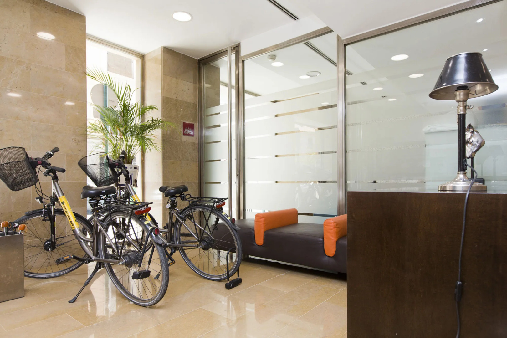 Foto - YOU & CO. J. Botánico Boutique