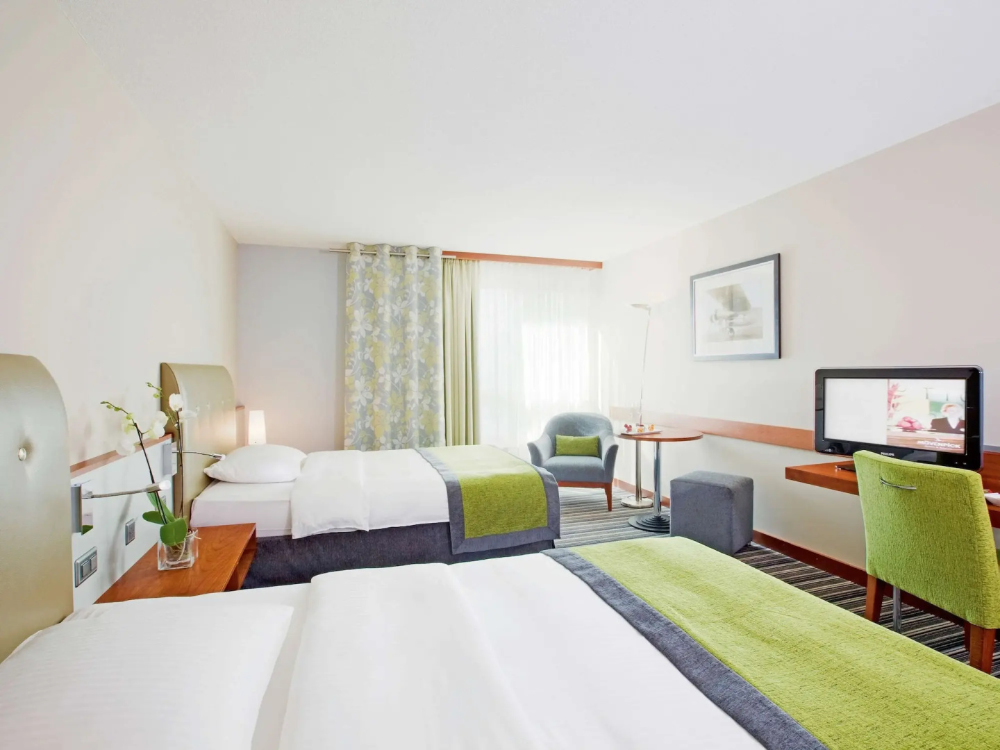 Photo - Mövenpick Hotel Zurich Airport