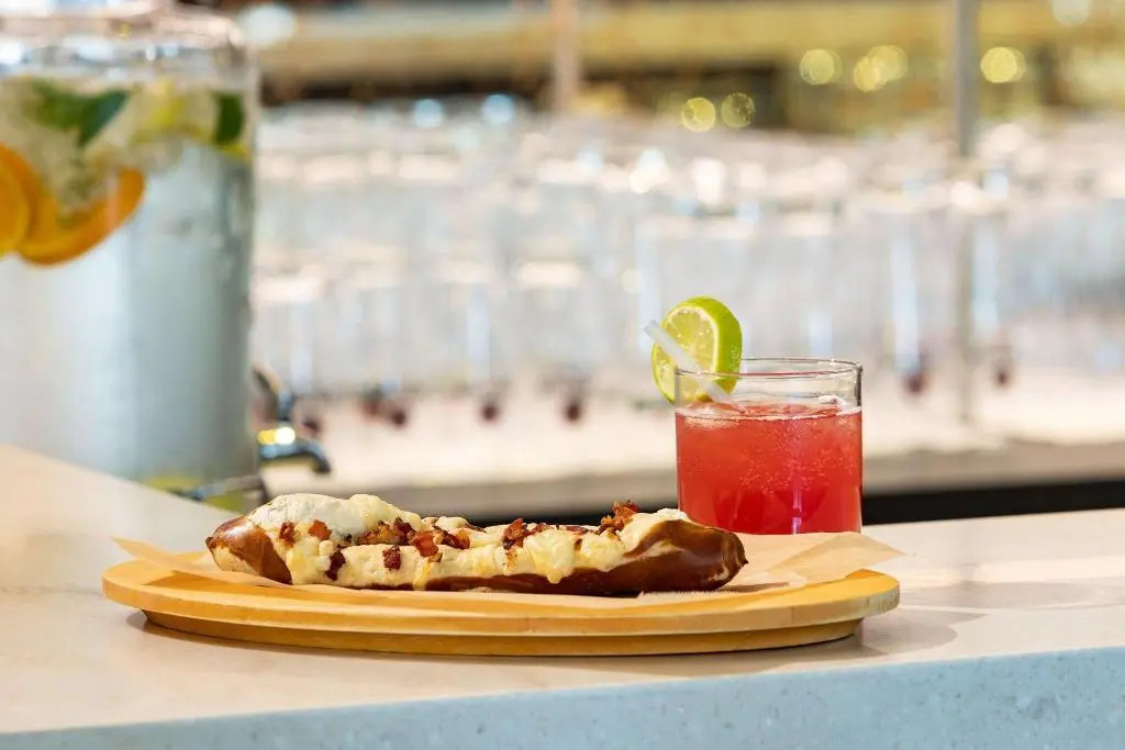 Photo - Four Points by Sheraton Munich Arabellapark