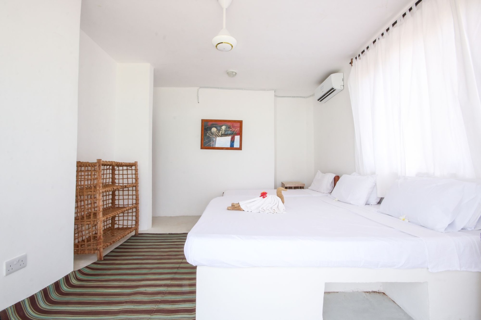 Coral Rocks Hotel & Restaurant