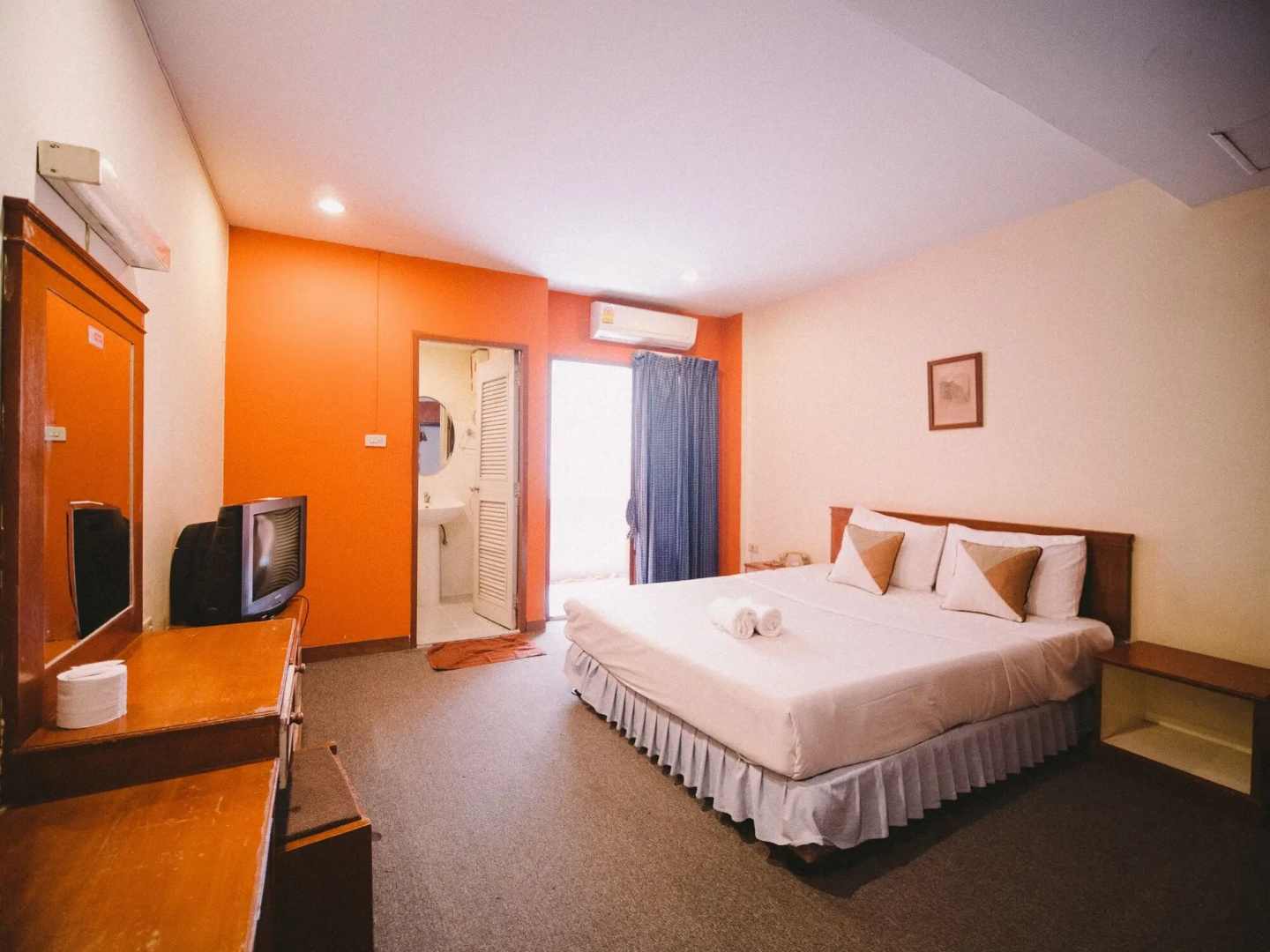 Photo - Traveller Inn Hotel