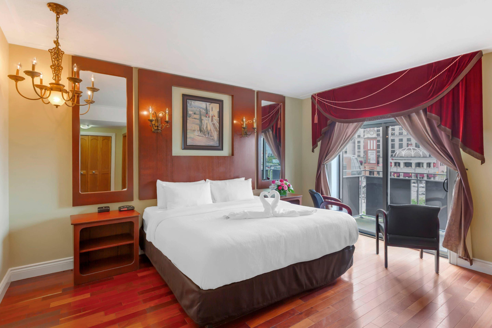 Photo - Quality Hotel Fallsview Cascade