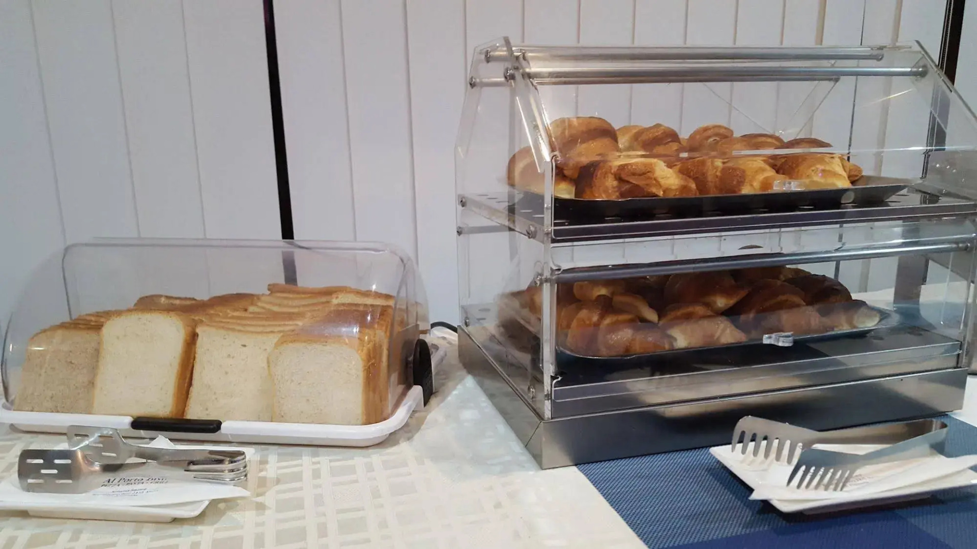 Foto - Water's Edge Hotel