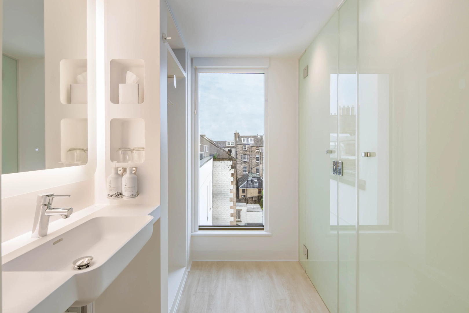 Photo - YOTEL Edinburgh