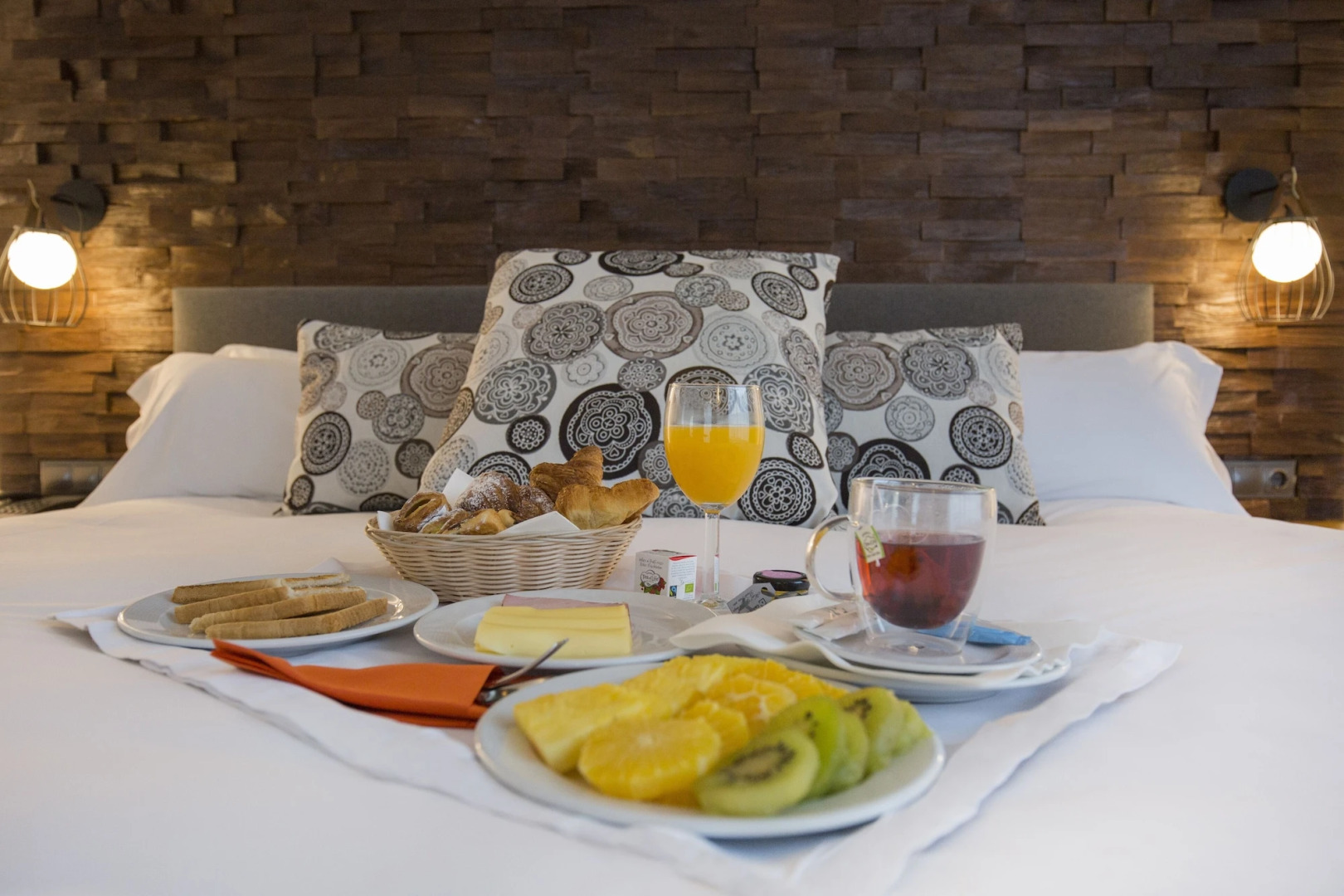 Photo - Yomo Centric