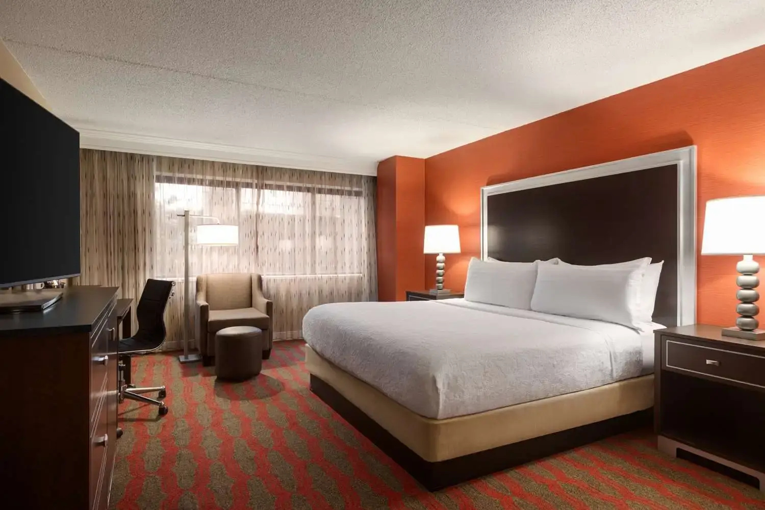 Photo - DoubleTree by Hilton New York LaGuardia Airport