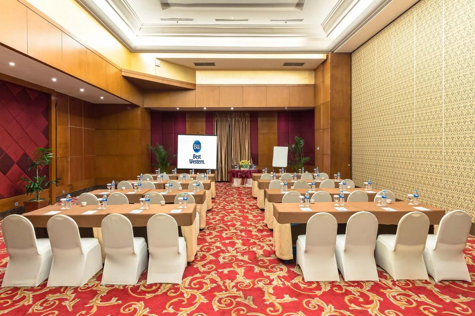 Foto - Best Western Mangga Dua Hotel & Residence