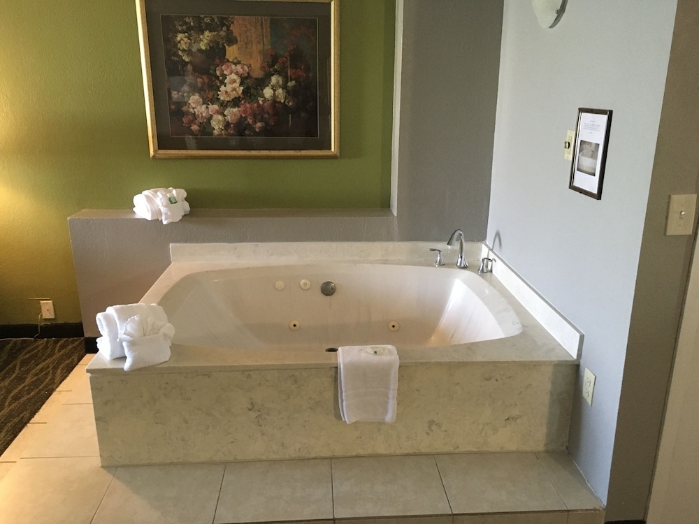 Photo - Candlewood Suites Orlando North Winter Park by IHG