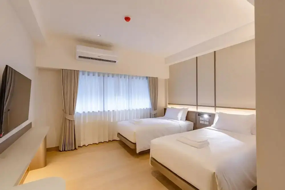Photo - The Bentley Hotel