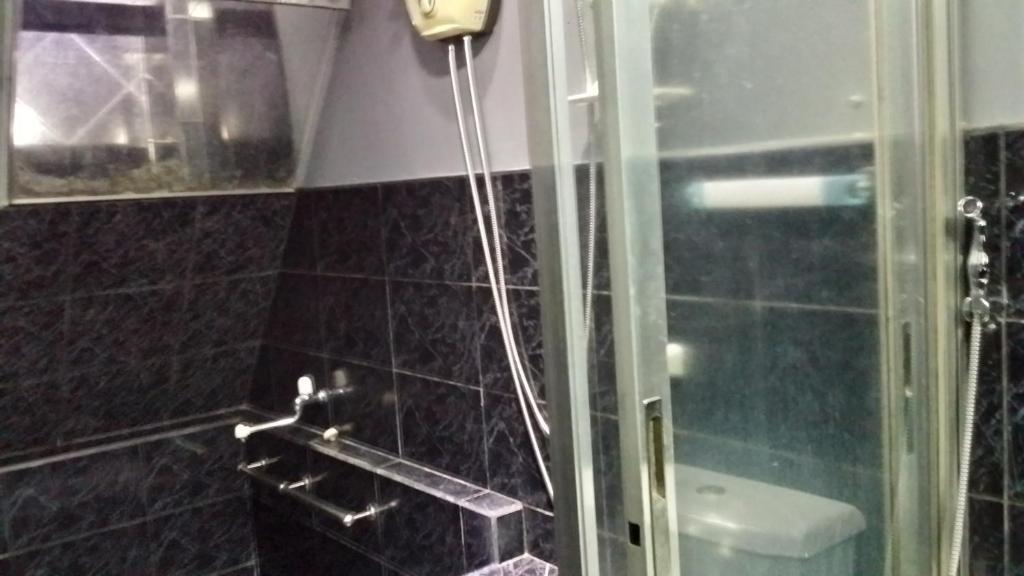 Foto - ERVORUTO HOSTEL 23 Makati