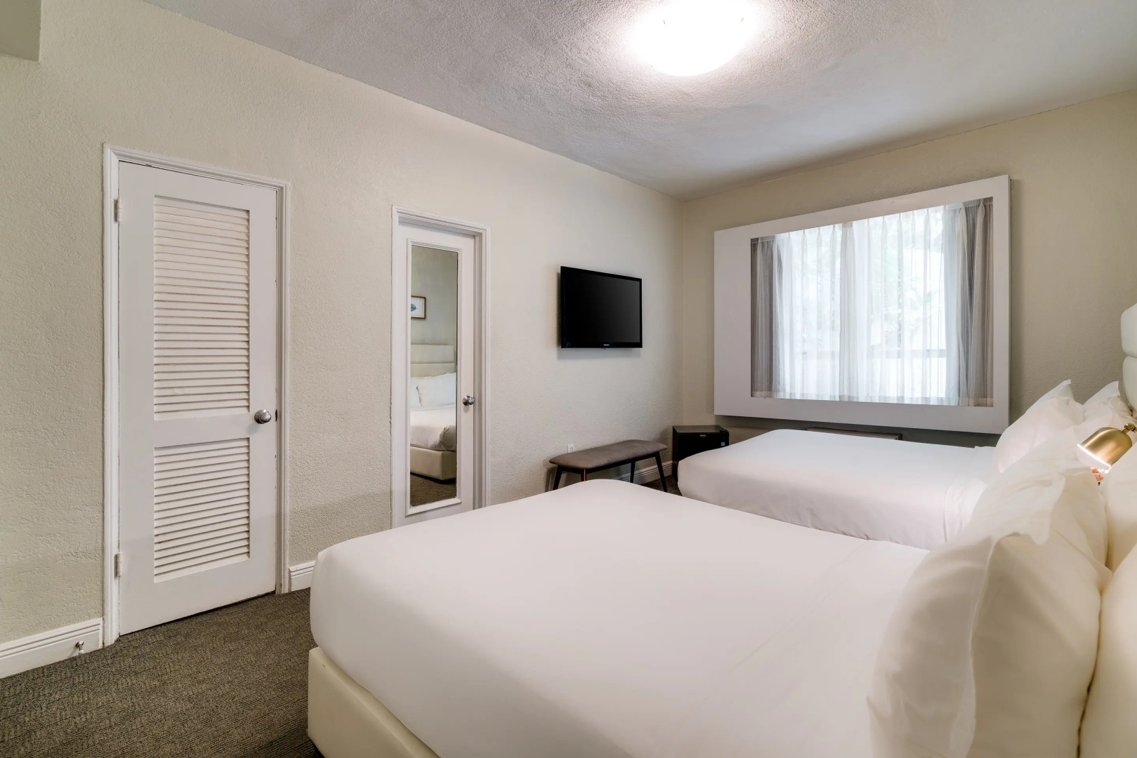 Foto - Crest Hotel Suites