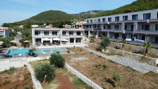 Amazing Rachoni Hotel