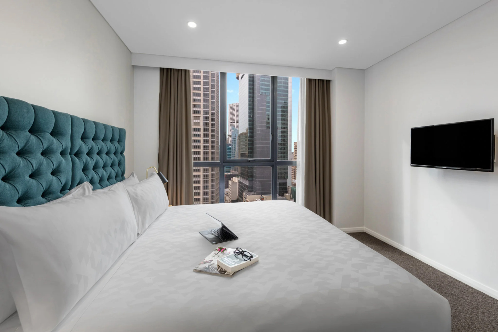 Photo - Meriton Suites Pitt Street, Sydney