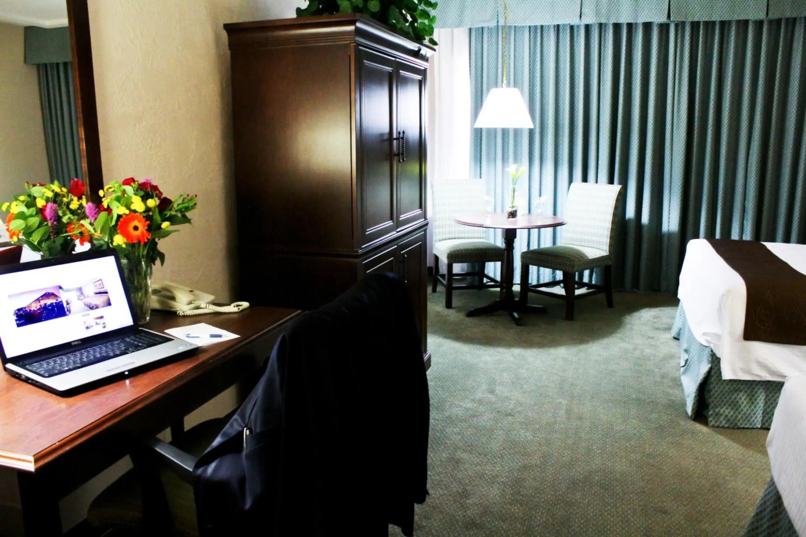 Photo - University Square Hotel