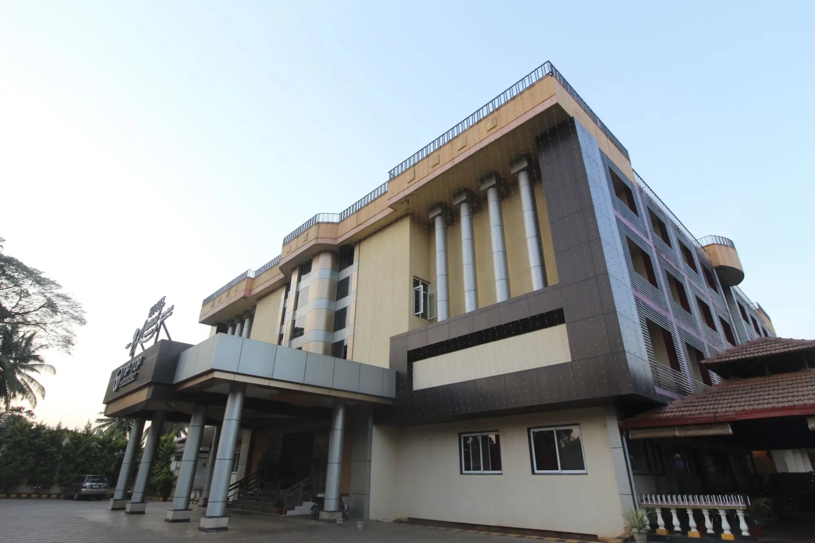 OYO 26224 Hotel Anmol International