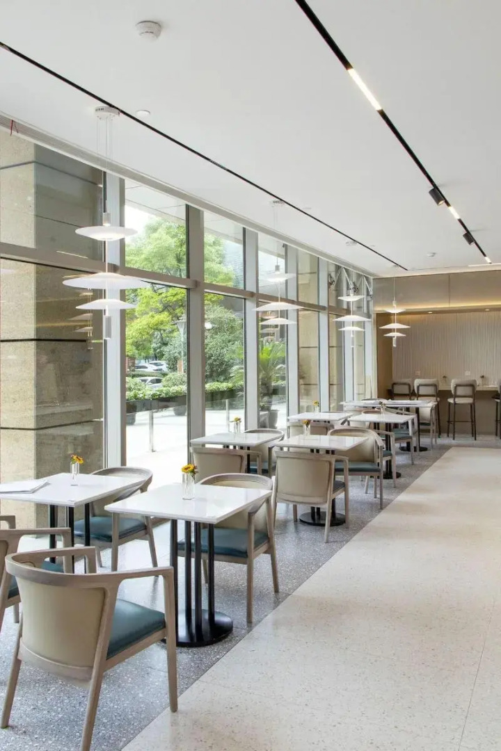 Photo - Sheraton Grand Shanghai Pudong Hotel & Residences