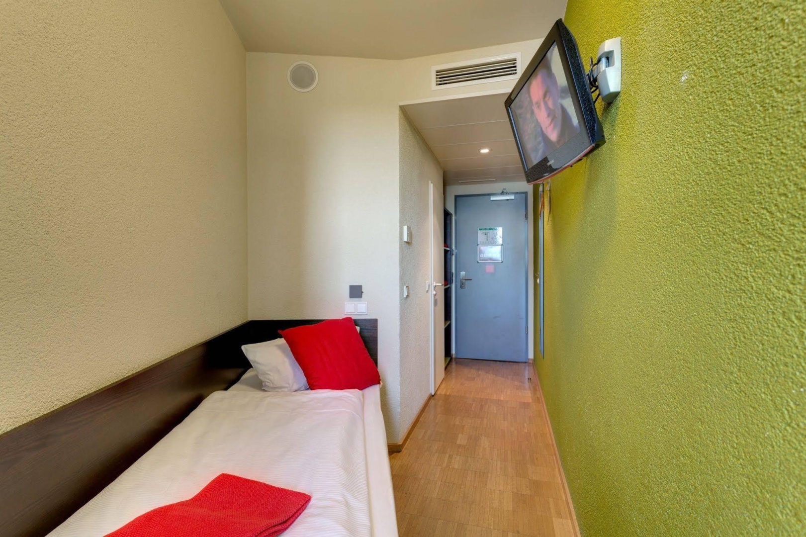 Photo - MEININGER Hotel Berlin Hauptbahnhof