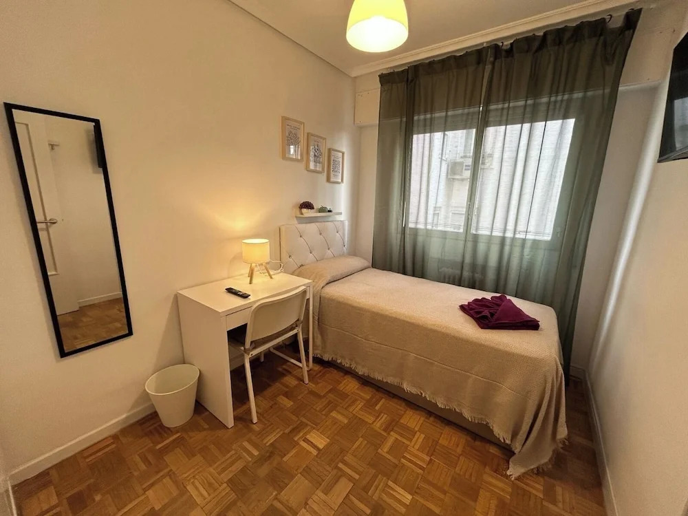 Photo - Habitaciones en Ferrocarril