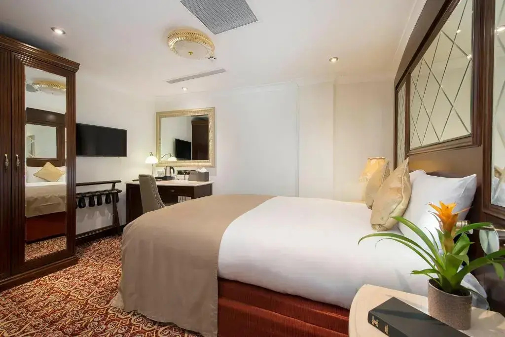 Photo - George Street Hotel