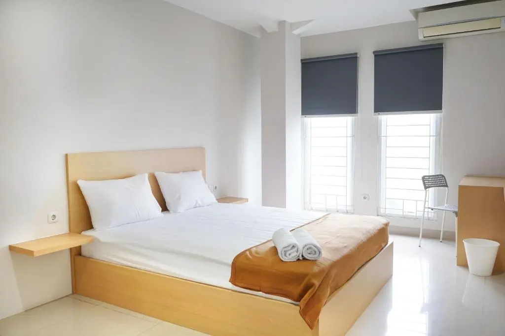 Foto - UROOMS Senayan