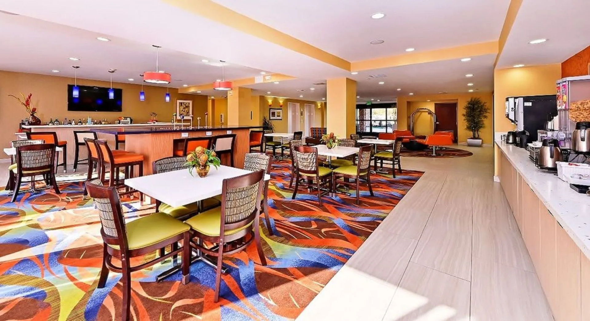 Photo - Best Western Plus Fresno Airport Hotel