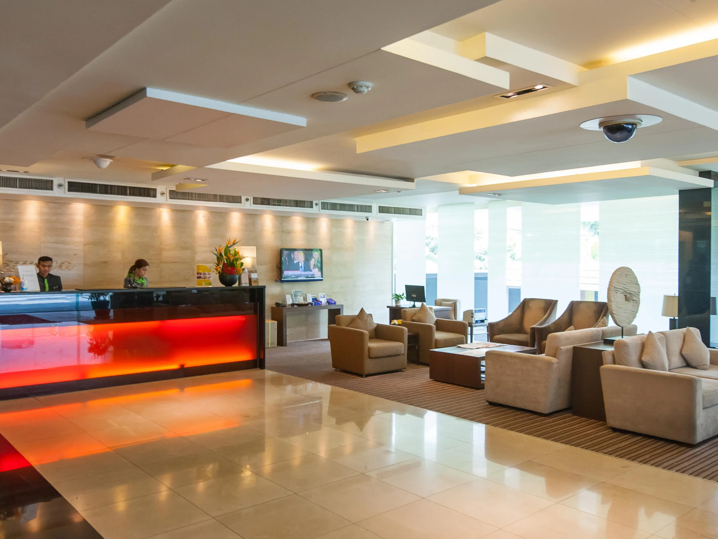 Photo - Oakwood Residence Sukhumvit 24 Bangkok