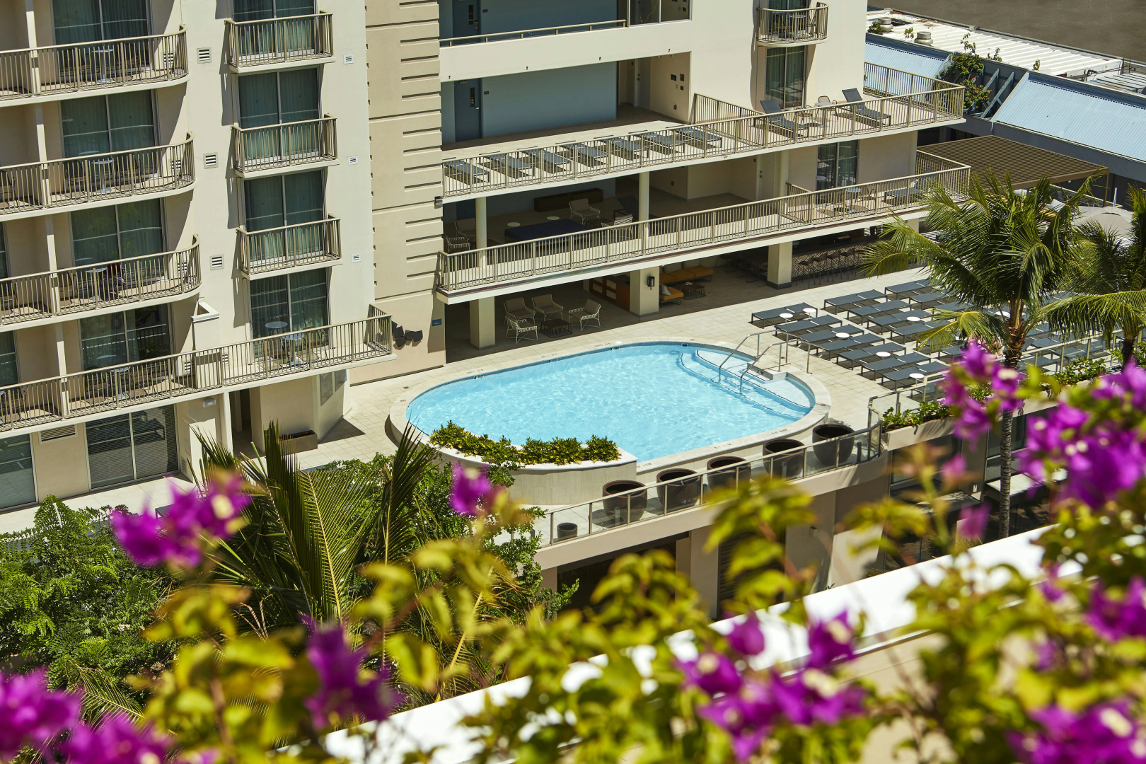 Photo - Hilton Garden Inn Waikiki Beach