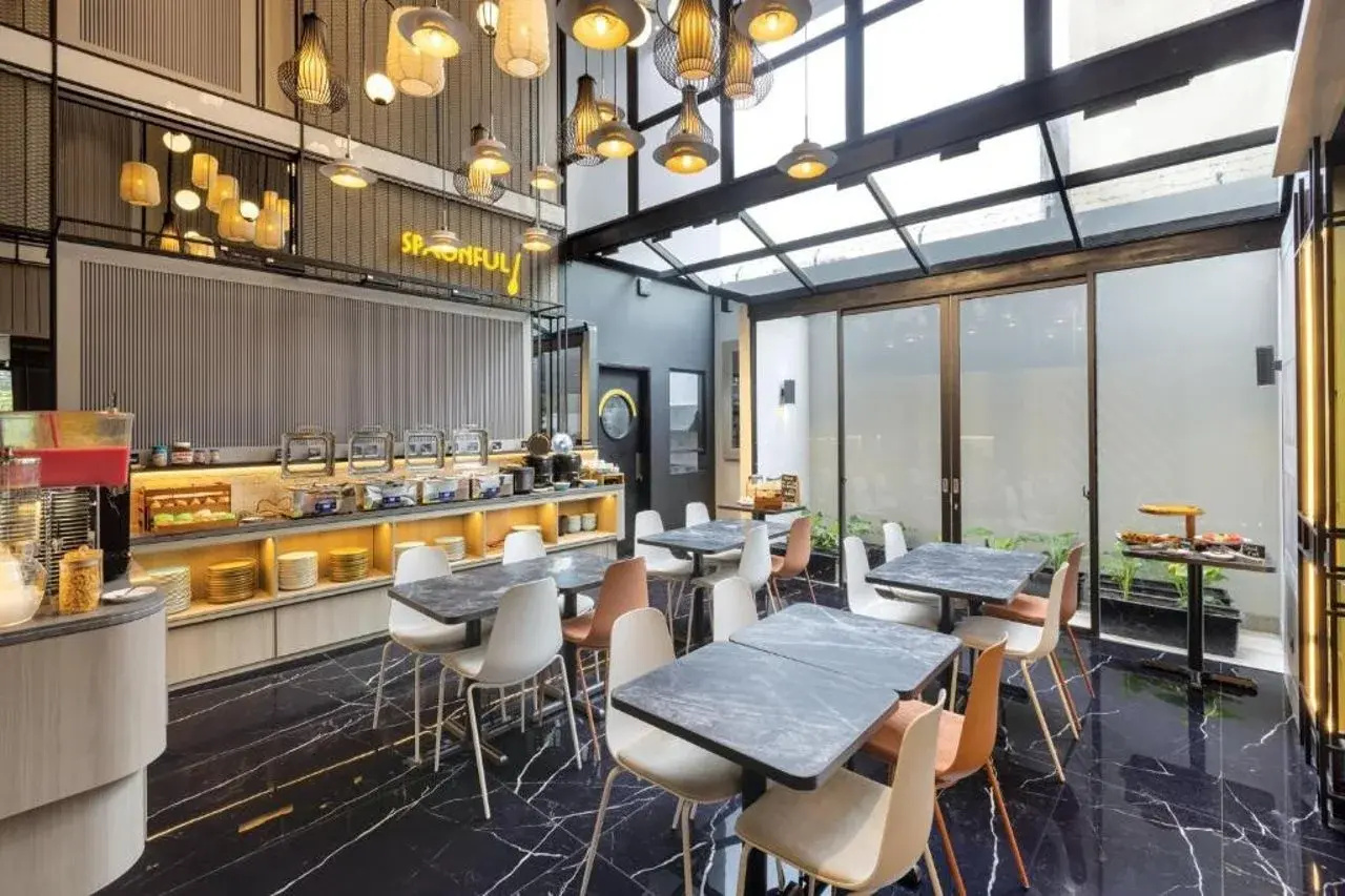 Foto - ROOMS INC Sudirman Jakarta