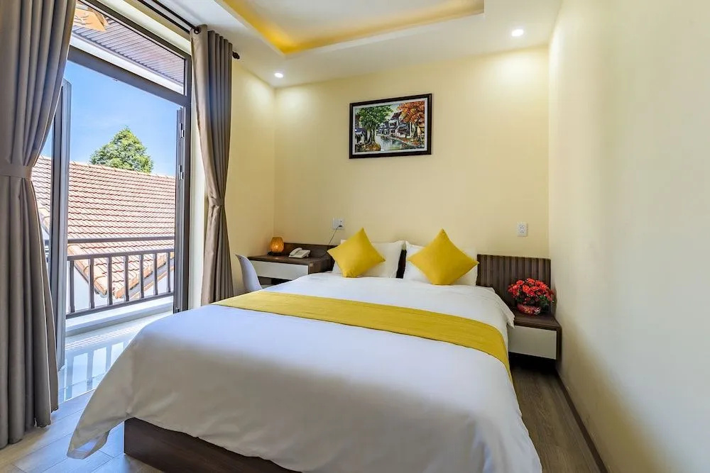 Photo - Green Hill Hotel