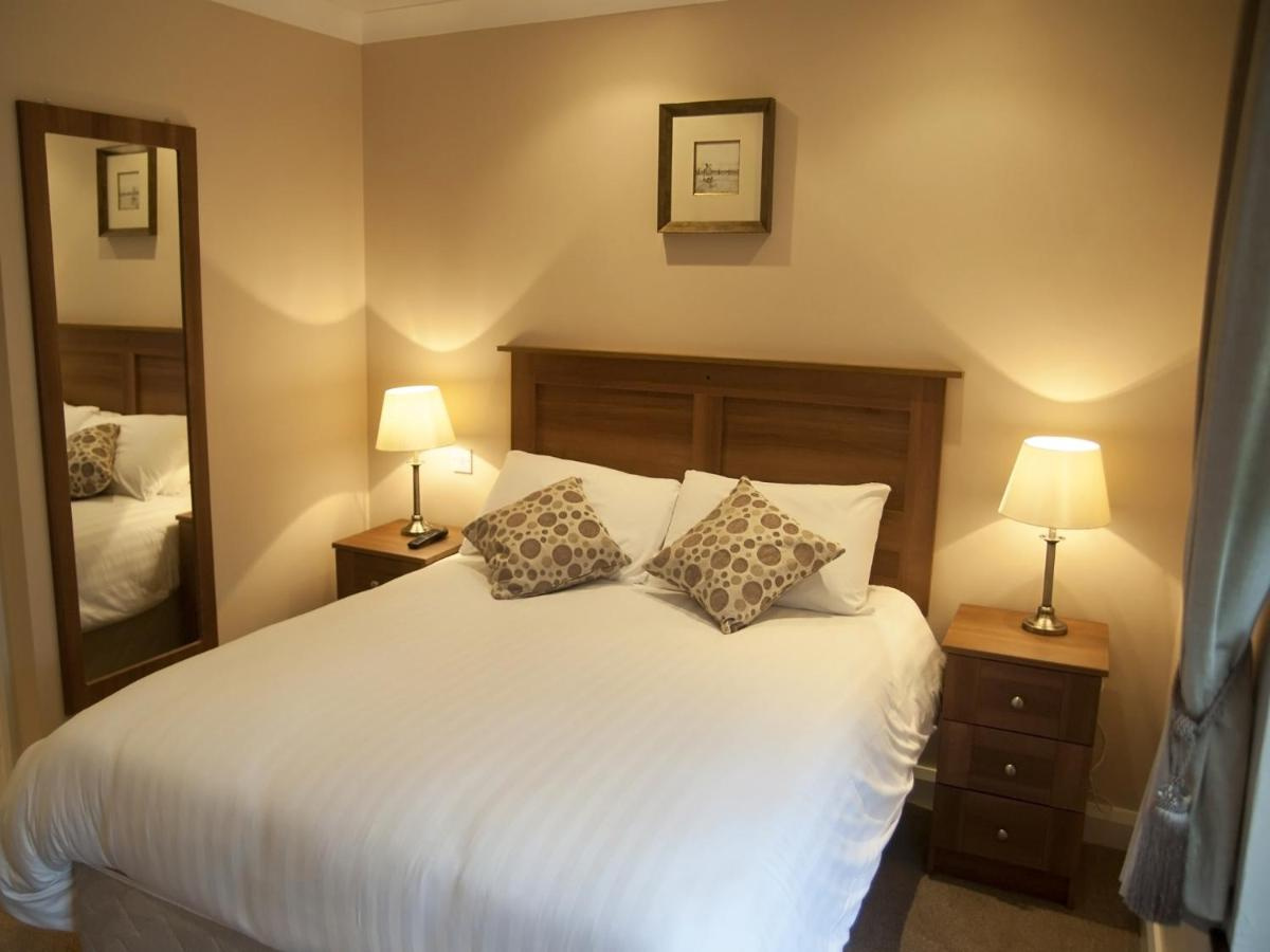 Photo - Hillview House