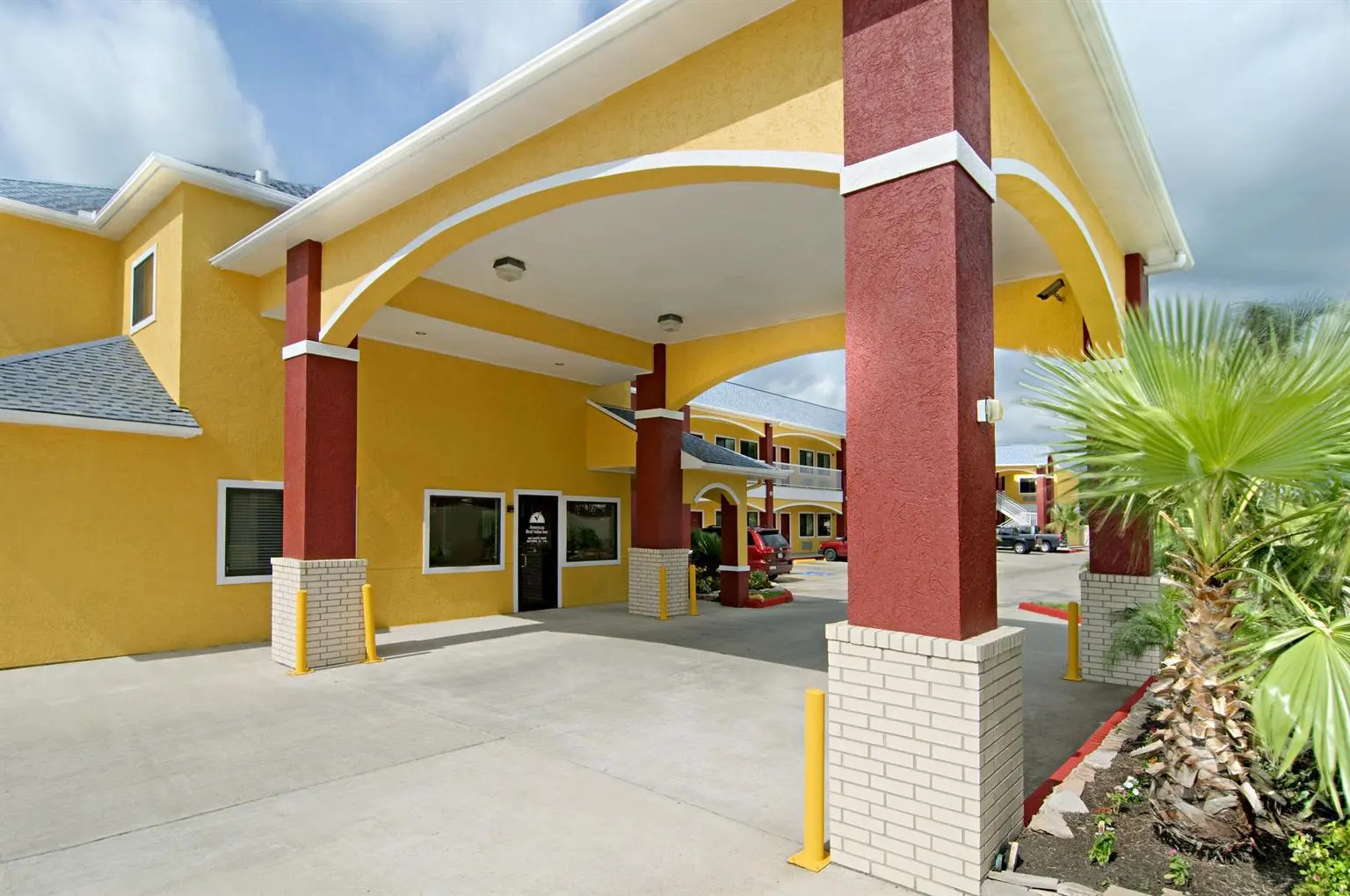 Photo - Americas Best Value Inn-Baytown
