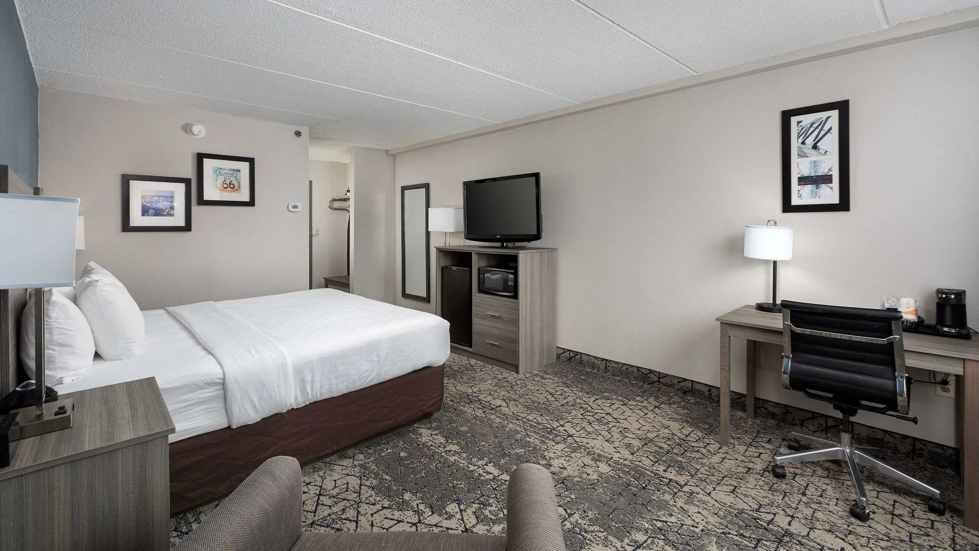 Photo - Clarion Hotel & Convention Center Joliet
