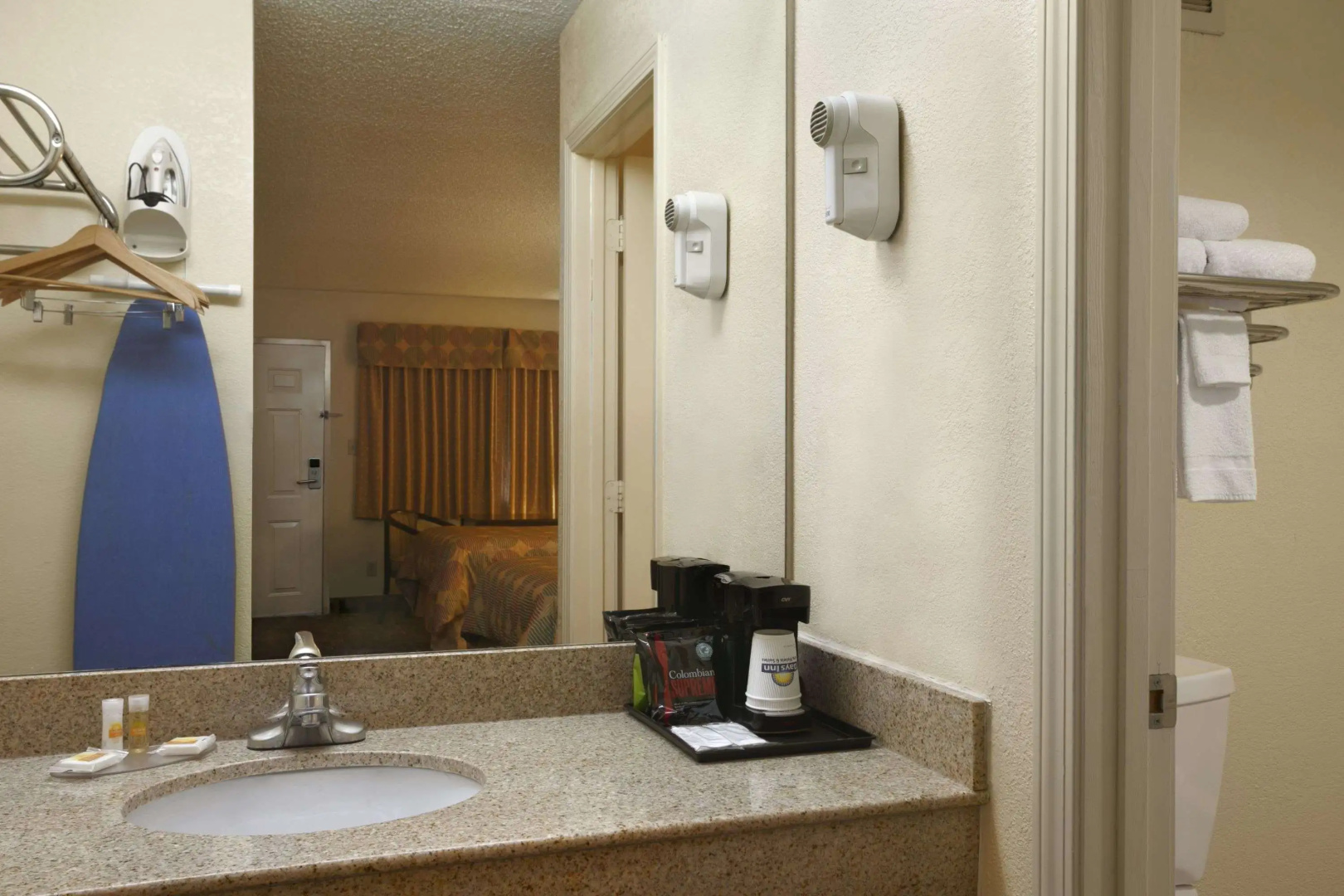 Foto - Days Inn by Wyndham Nashville Airport